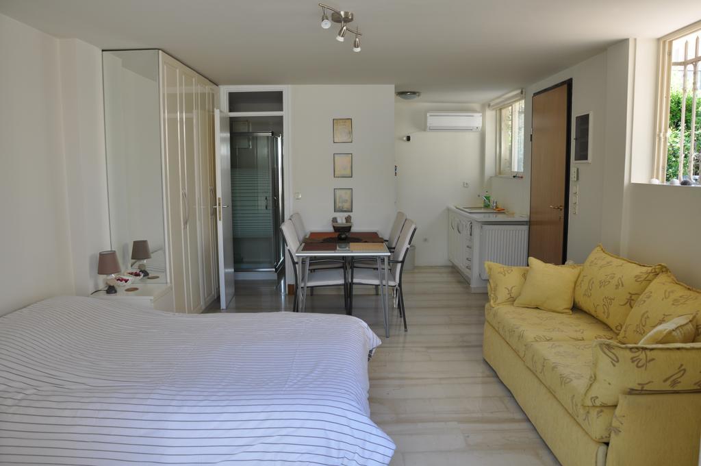 Cosy Studio With Garden / Individual Apartment Atény Exteriér fotografie